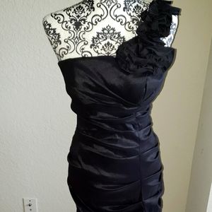 Black long semi-formal dress